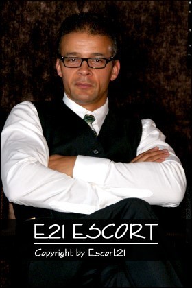 MARC DE10 – Callboy Berlin Escortgentleman